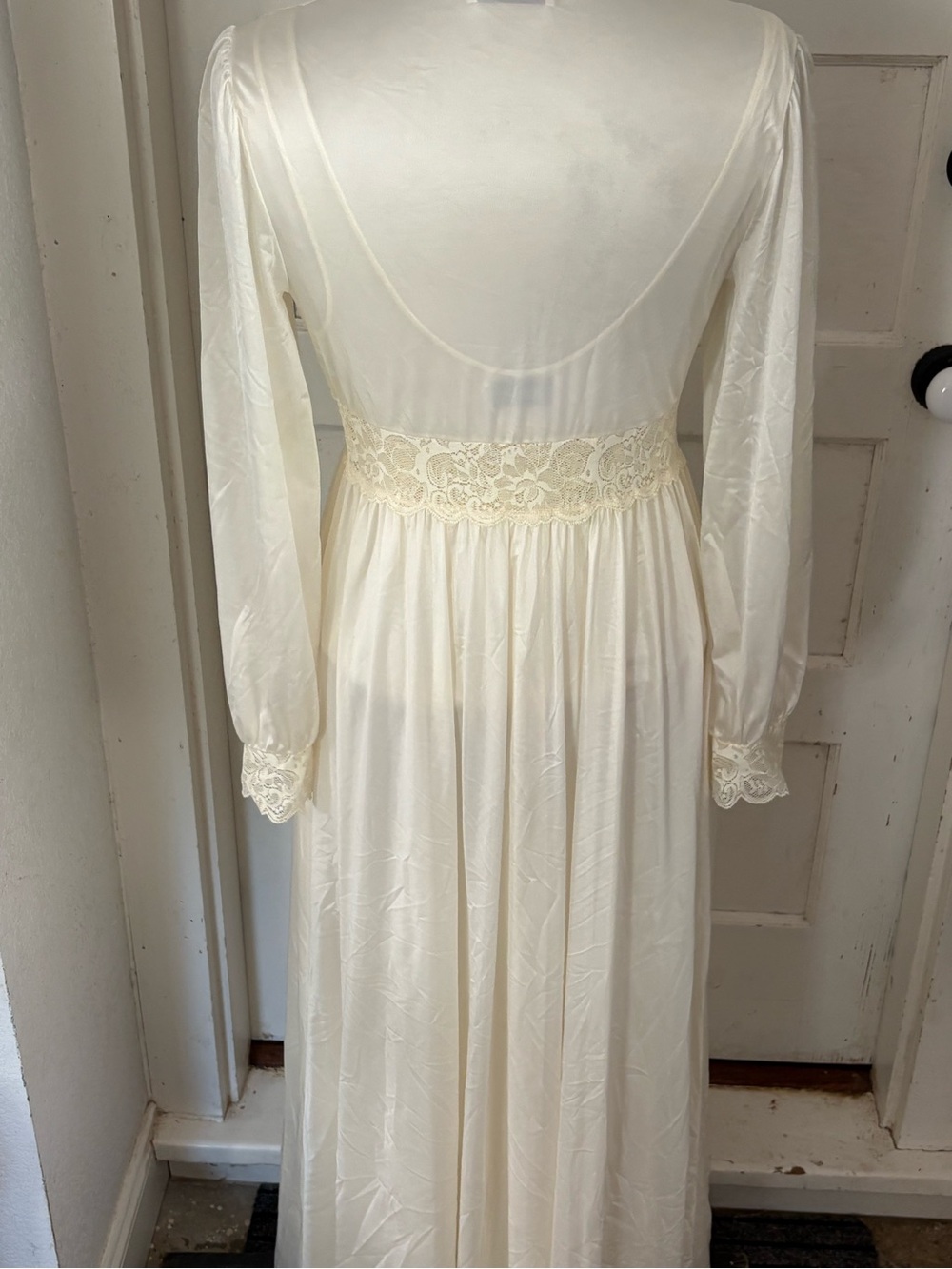 Vtg Shadowline 2pc Peignoir Set Small Ivory Nylon Lace Nightgown Robe USA Made - Picture 9 of 16